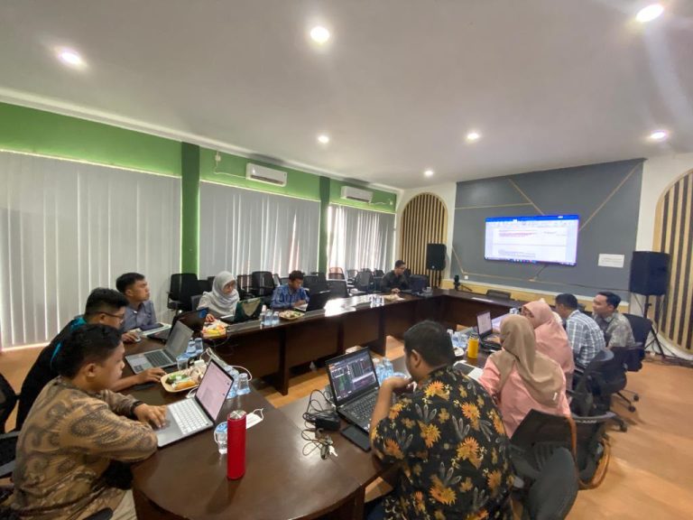 Peninjauan Borang Akreditasi Prodi PVTE oleh Dekan dan Gugus Penjamin Mutu (GPM) FKIP Untirta
